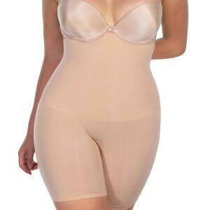 Spanx Higher Power high-waisted mid-thigh shaping shorts. 🤎